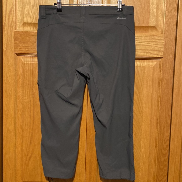 Eddie Bauer gray cropped hiking nylon pants womens size 8. Like new condition - Picture 4 of 9